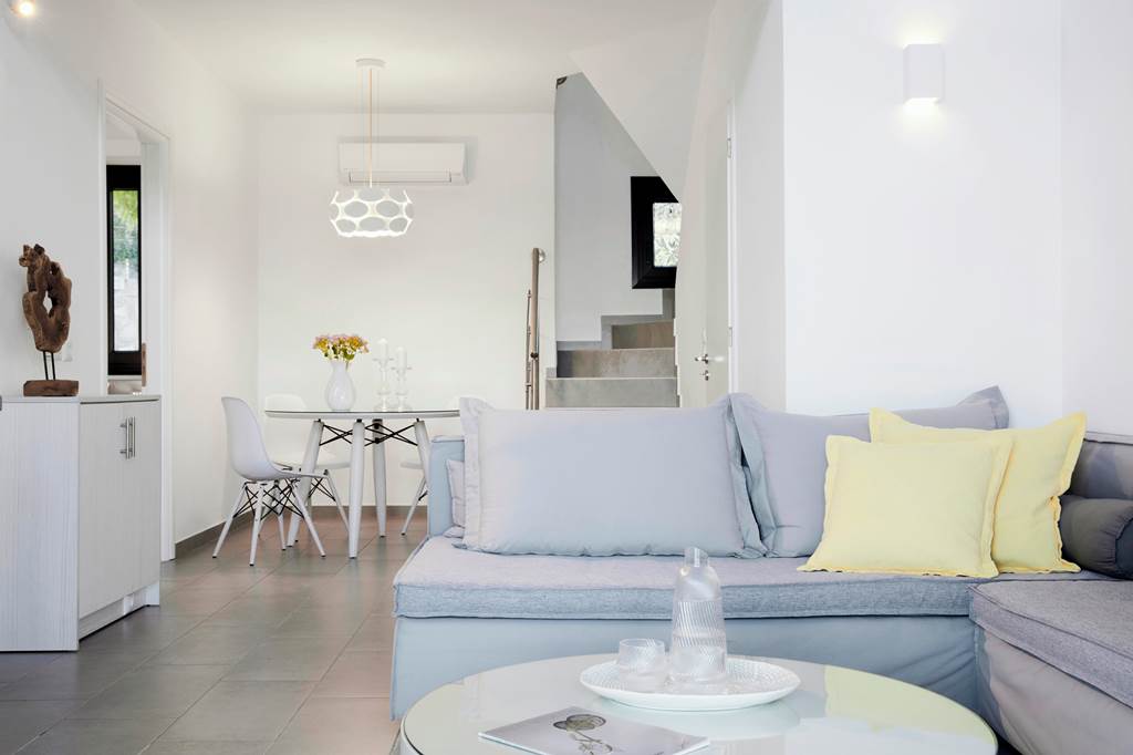 MJT_86483_Eleia_Seafront_Villas_1223_13.jpg