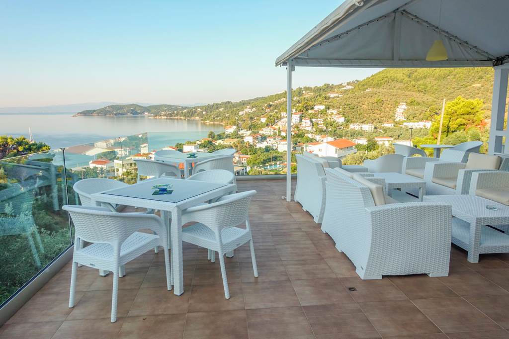 JSI_82440_Hotel_Rene_0820_04.jpg