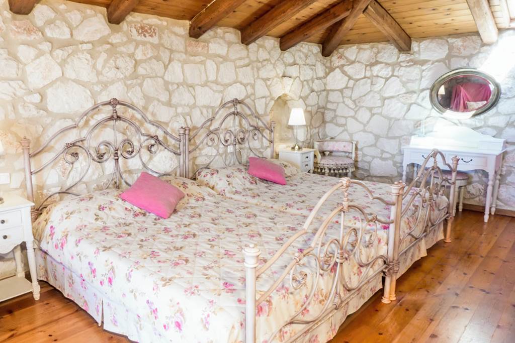 ZTH_88111_Villa_Ariadne_Aresti_0924_01.jpg