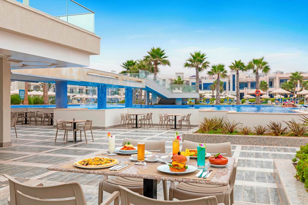 AGA_85830_Pickalbatros_White_Beach_Taghazout_0823_03.jpg