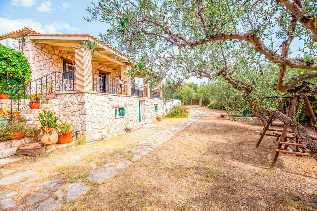 ZTH_83802_Villa_Helona_0824_04.jpg