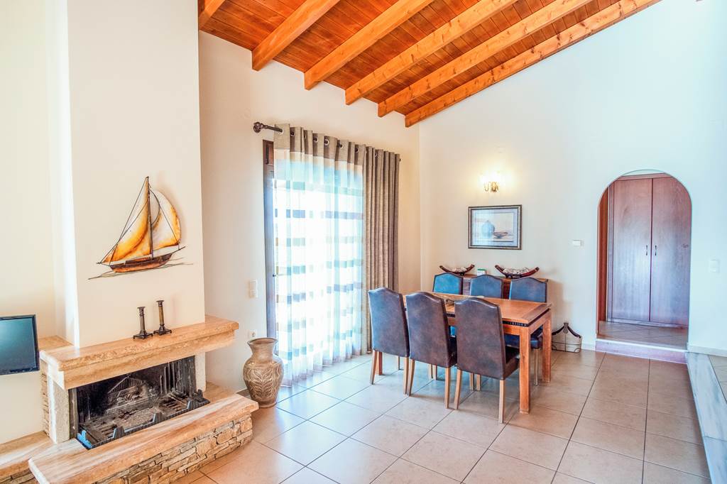 PVK_85255_Apolis_Luxury_Villa_0323_02.jpg