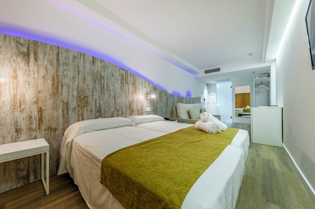 PMI_87744_Hotel_Triton_Beach_0524_15.jpg
