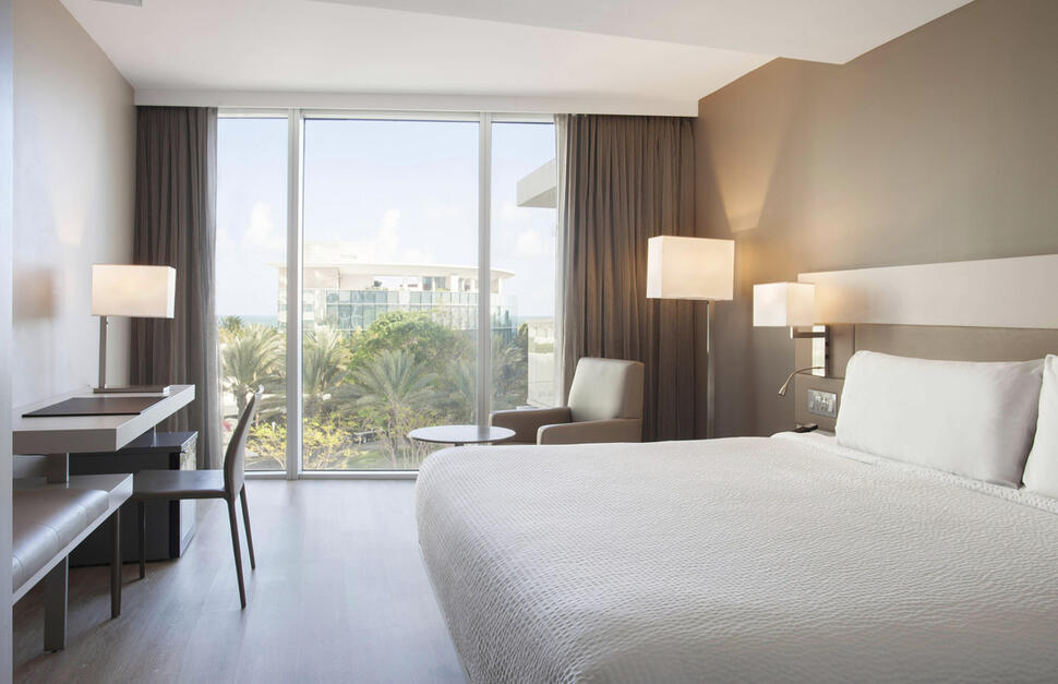 AC-Hotel-Miami-Beach-15.jpg