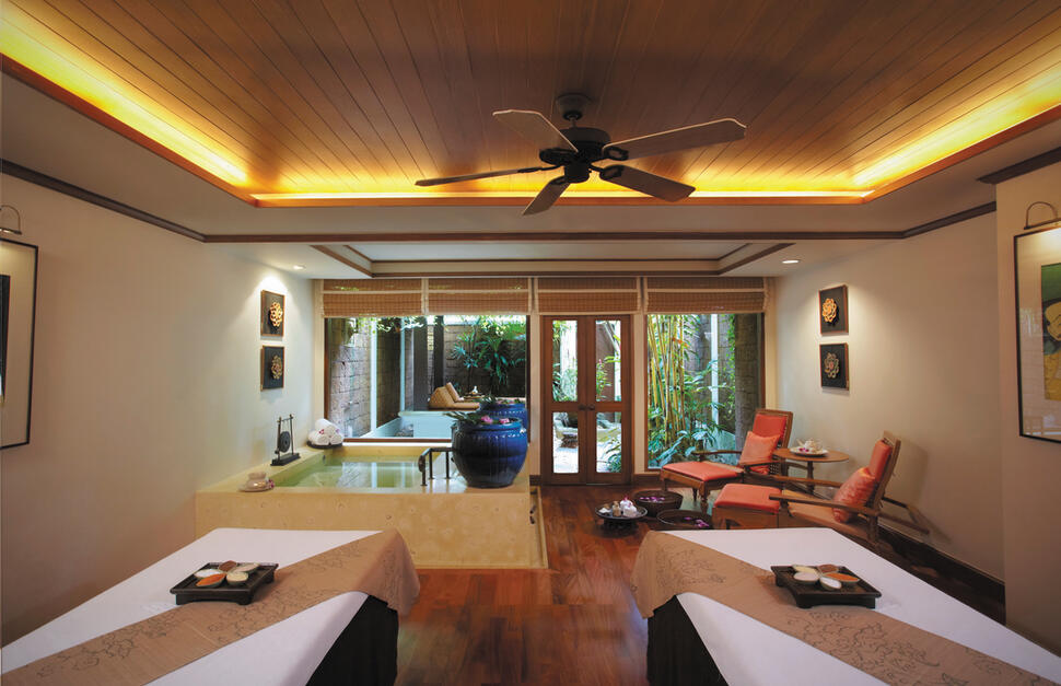 Anantara-Riverside-Bangkok-Resort-17.jpg