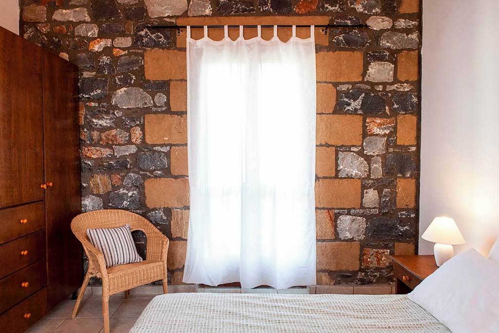 KLX_85780_Io_Villas_0823_06.jpg