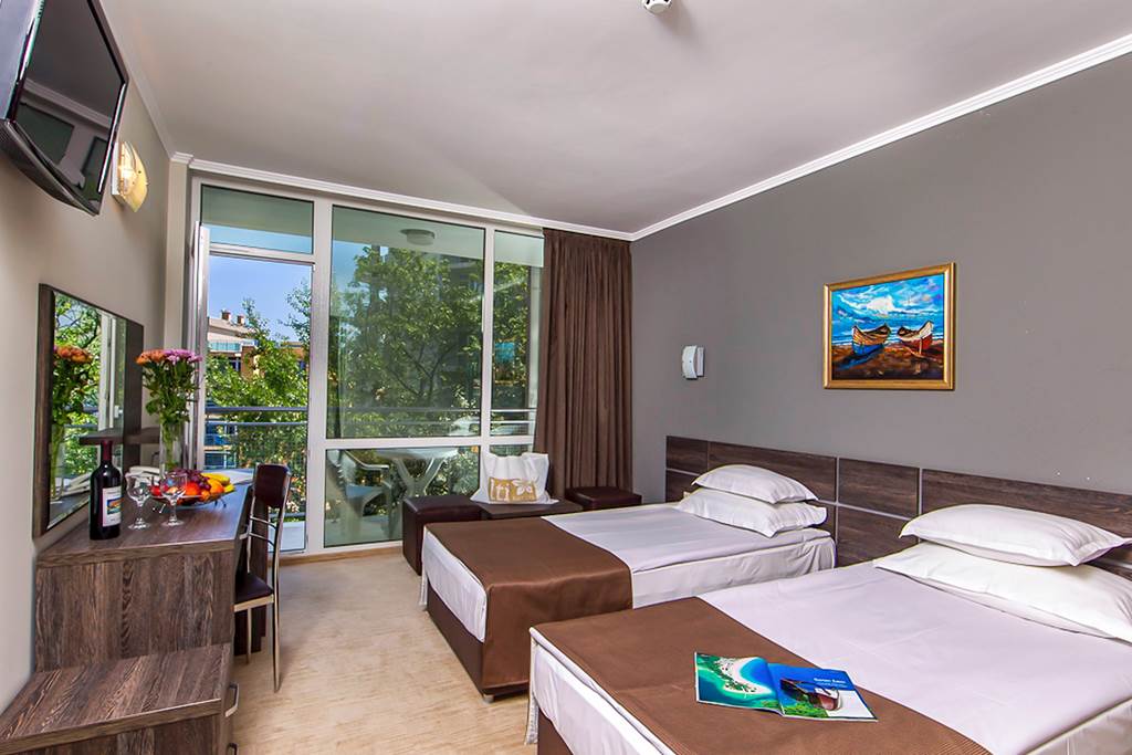 BOJ_82506_Sentido_Neptun_Beach_1220_01.jpg
