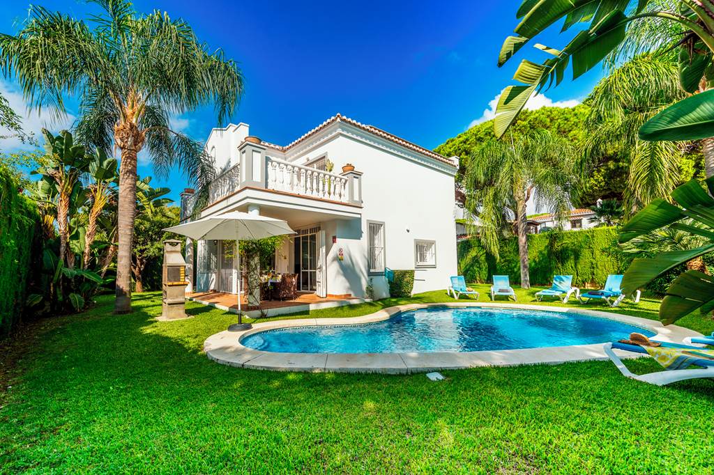 AGP_86123_Villa_Moongate_0923_12.jpg