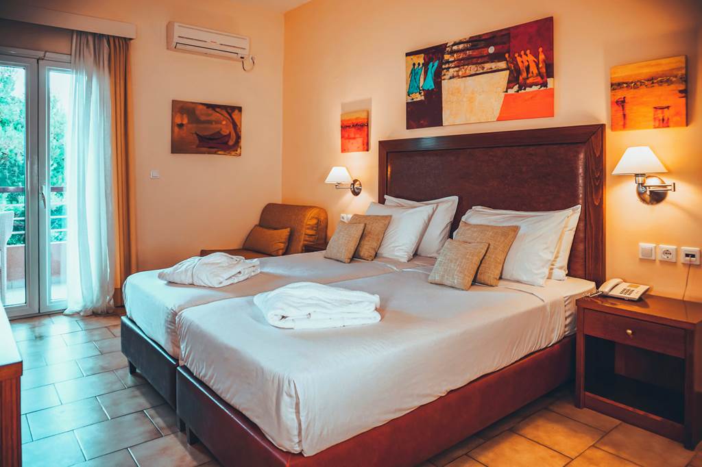 KLX_82555_Apollo_Art_Hotel_0822_01.jpg