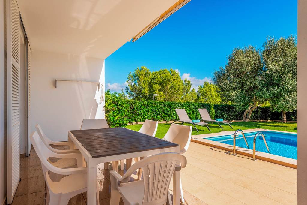 MAH_84876_Villa_Rachel_Menorca_0225_04.jpg