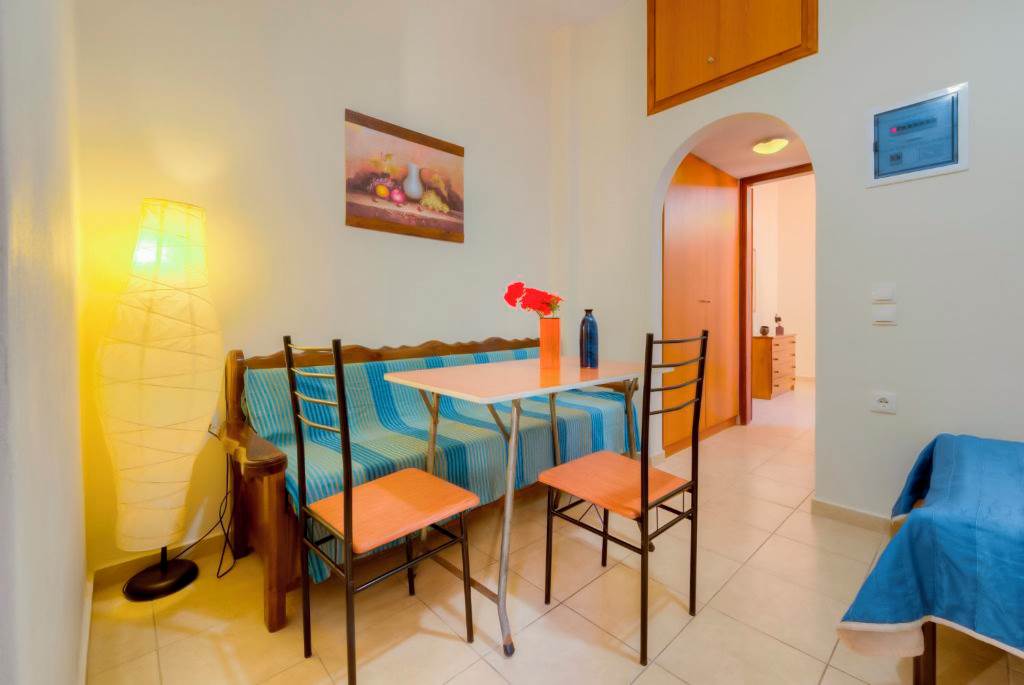 JTR_83976_Soulis_Apartments_0722_04.jpg