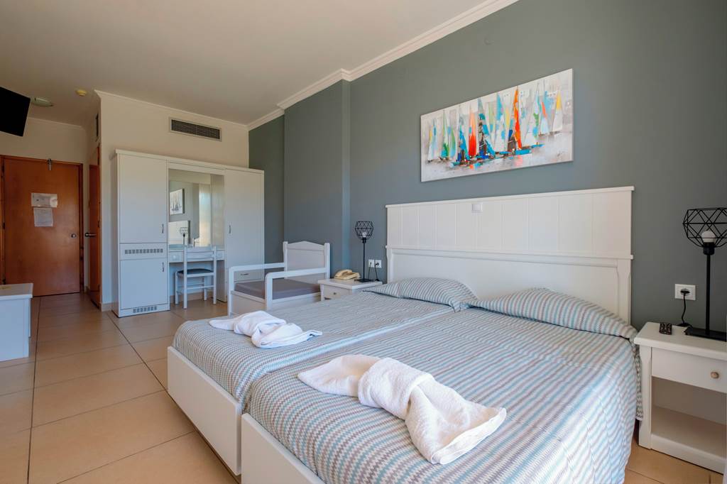 CFU_82795_Athina_Hotel_0221_11.jpg
