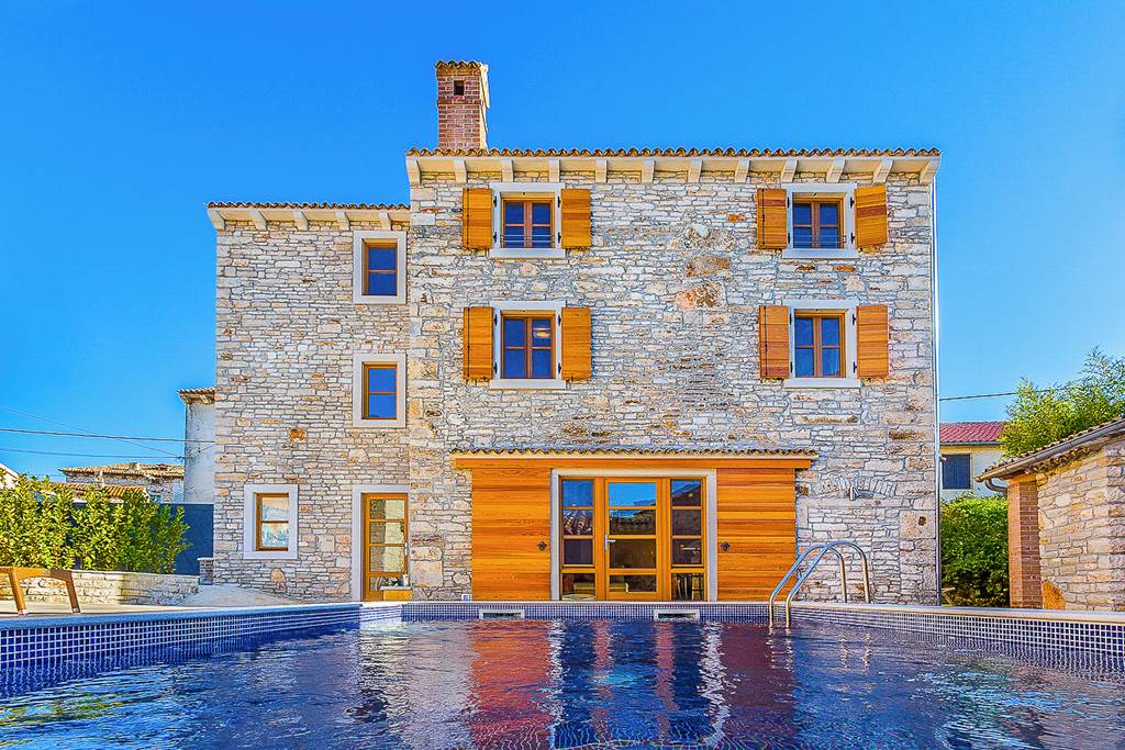 PUY_86399_Villa_Perla_Sisan_1123_05.jpg