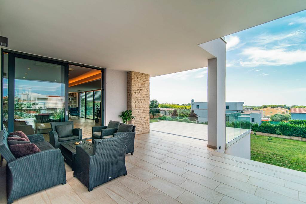 PUY_86891_Villa_Signature_Embrace_0124_13.jpg
