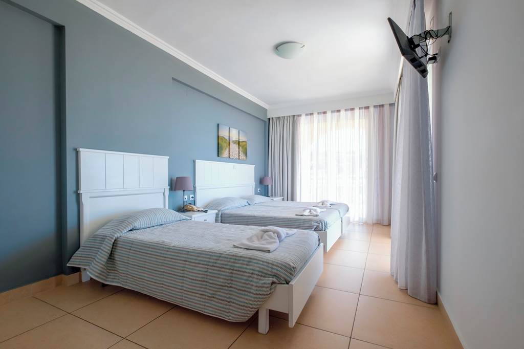 CFU_82795_Athina_Hotel_0221_04.jpg