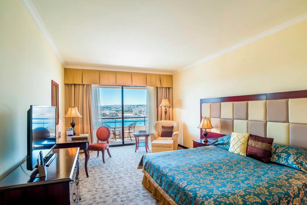 MLA_72812_Grand_Hotel_Excelsior_0320_02.jpg