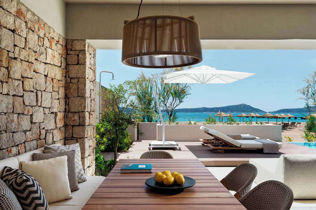 KLX_85207_W_Costa_Navarino_0325_01.jpg