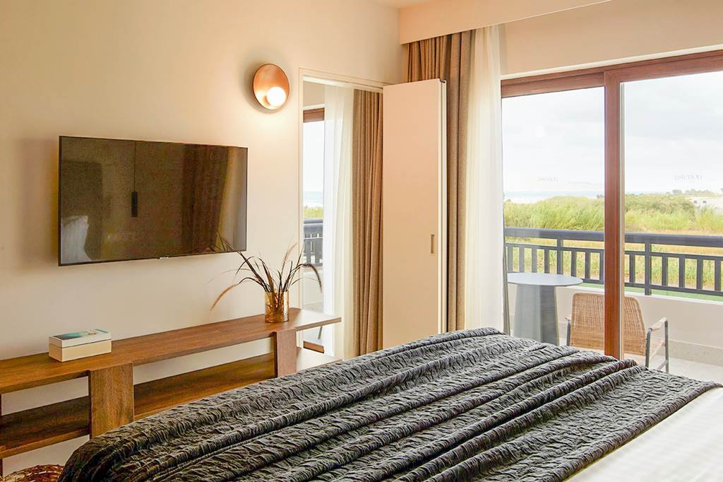 CHQ_83613_Asterion_Suites_&_Spa_0223_02.jpg