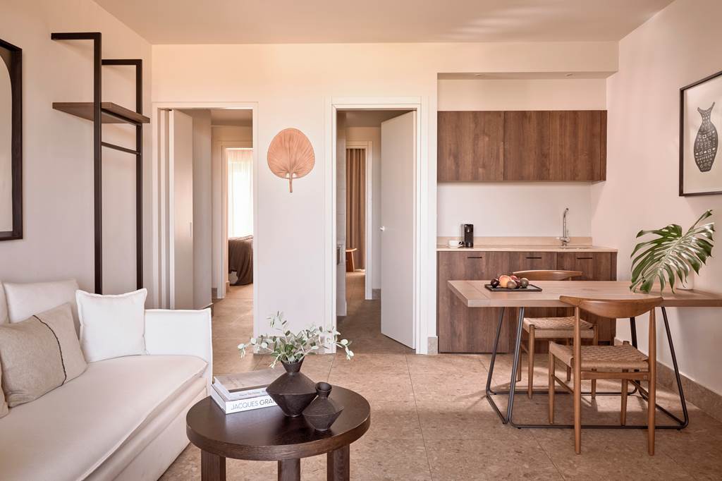 CHQ_83613_Asterion_Suites_&_Spa_0224_10.jpg