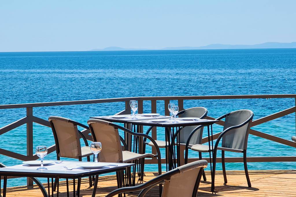 SKG_77332_Blue_Dolphin_Hotel_0624_12.jpg