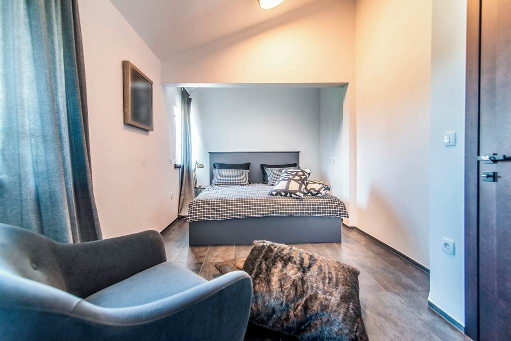 PUY_88726_Villa_Hypnotic_Ambience_0125_04.jpg