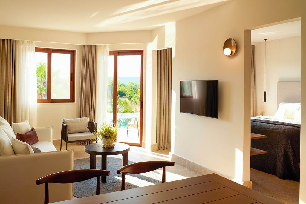CHQ_83613_Asterion_Suites_&_Spa_0223_11.jpg
