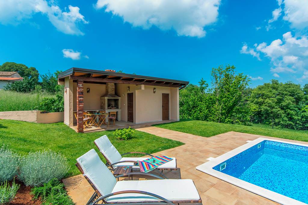 PUY_87633_Villa_Lightwood_0524_12.jpg