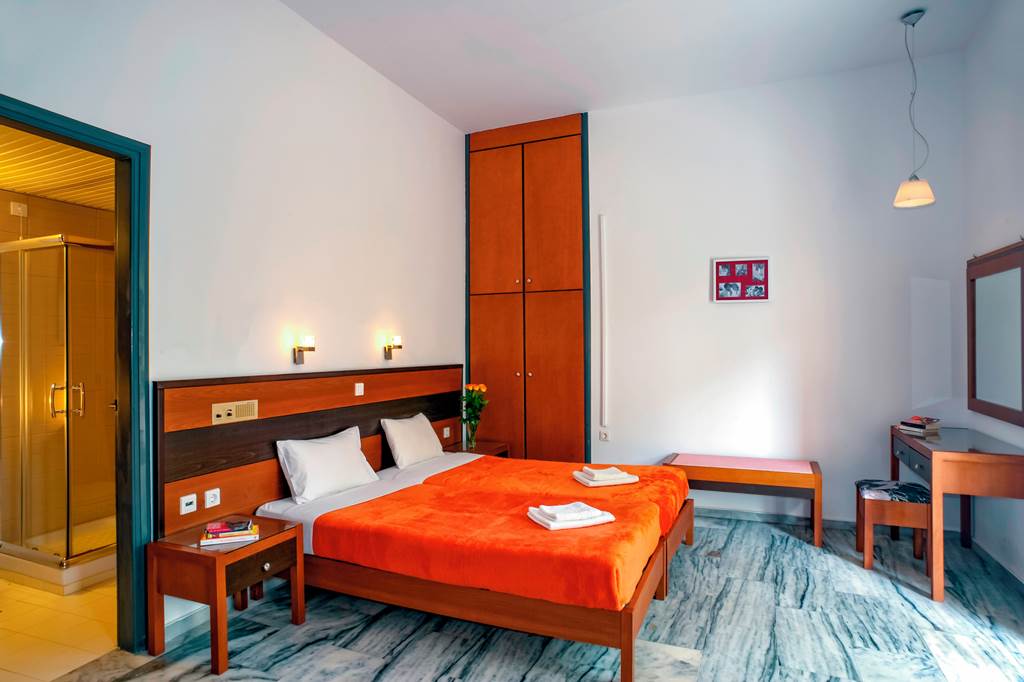 CHQ_80787_Nontas_Suites_0719_09.jpg