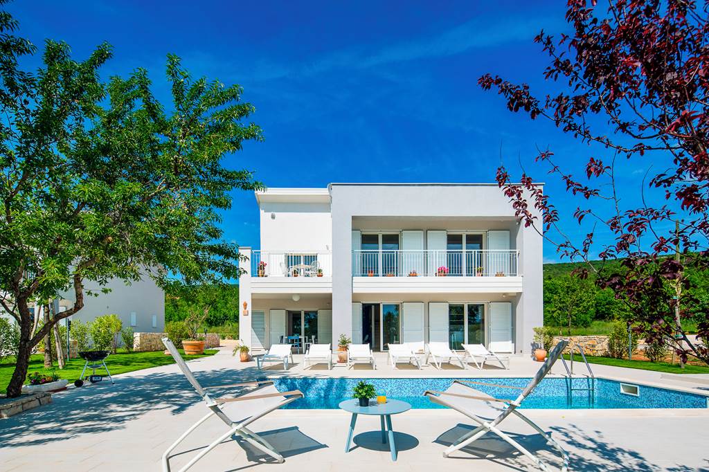 PUY_86403_Villa_White_Pebble_I_1123_12.jpg