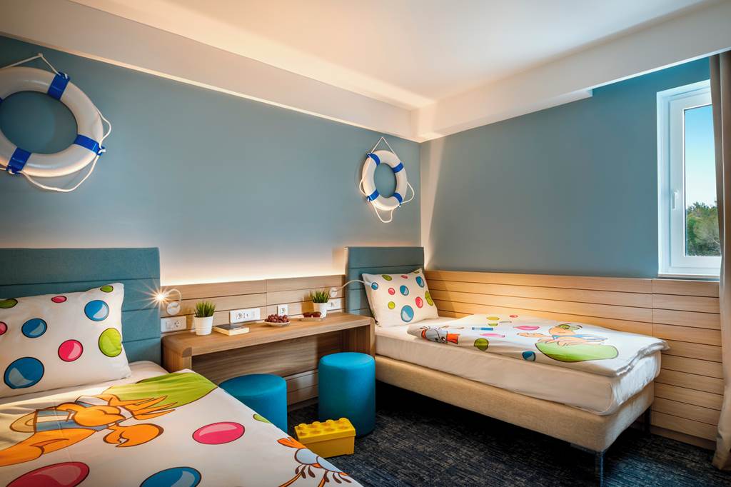 PUY_79499_Valamar_Collection_Girandella_Maro_Suites_1224_01.jpg