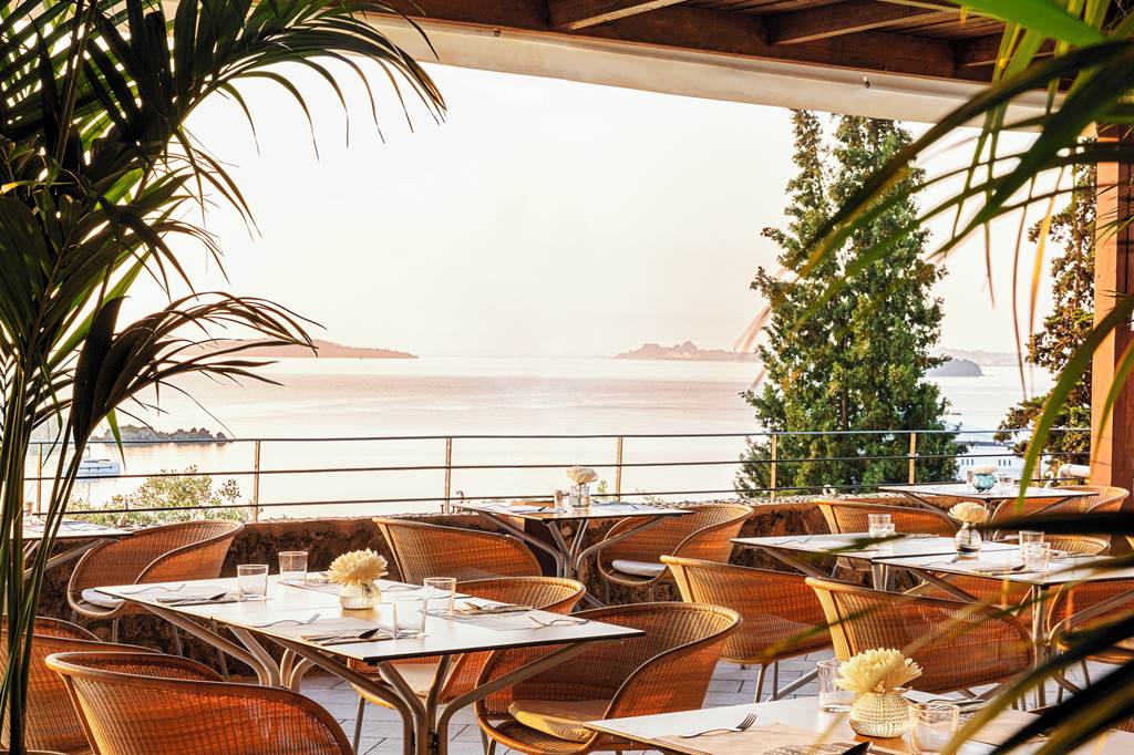CFU_79523_Grecotel_Eva_Palace_0822_08.jpg
