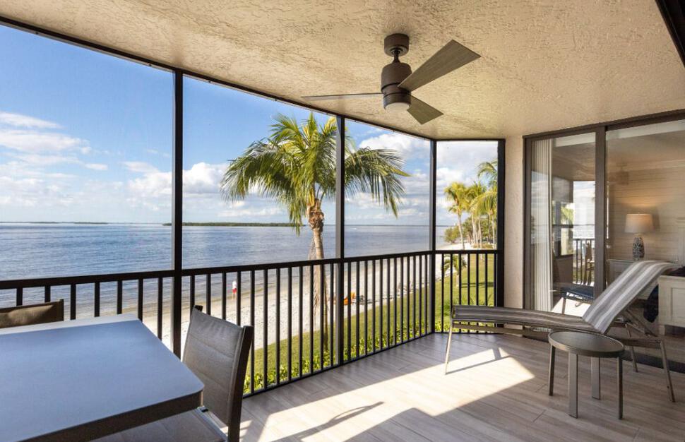Sanibel-Harbour-Resort-Apartments-9.jpg