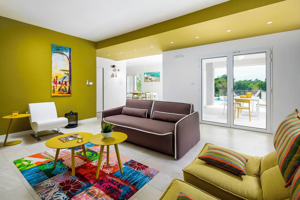 PUY_86404_Villa_White_Pebble_II_1123_03.jpg