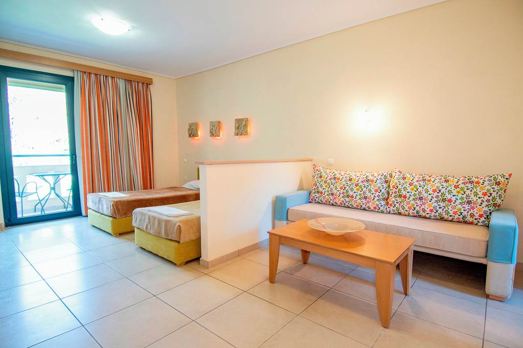 MJT_81749_Aeolian_Gaea_Hotel_0324_01.jpg
