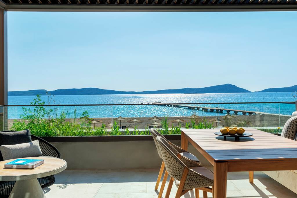 KLX_85207_W_Costa_Navarino_0325_09.jpg