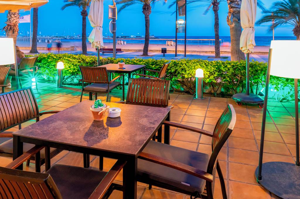 REU_87346_4R_Casablanca_Playa_0224_04.jpg