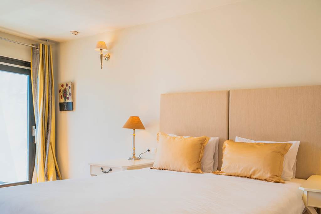 JSI_81833_Aegean_Suites_0323_09.jpg