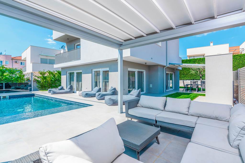PUY_88225_Villa_Modern_Luxe_1024_09.jpg
