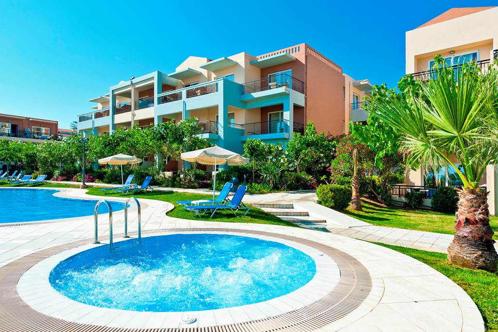 CHQ_80642_Selini_Suites_0519_01.jpg