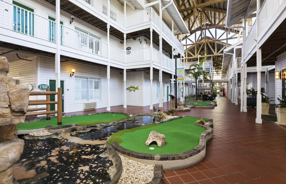Holiday-Inn-Harbourside-Hotel-3.jpg