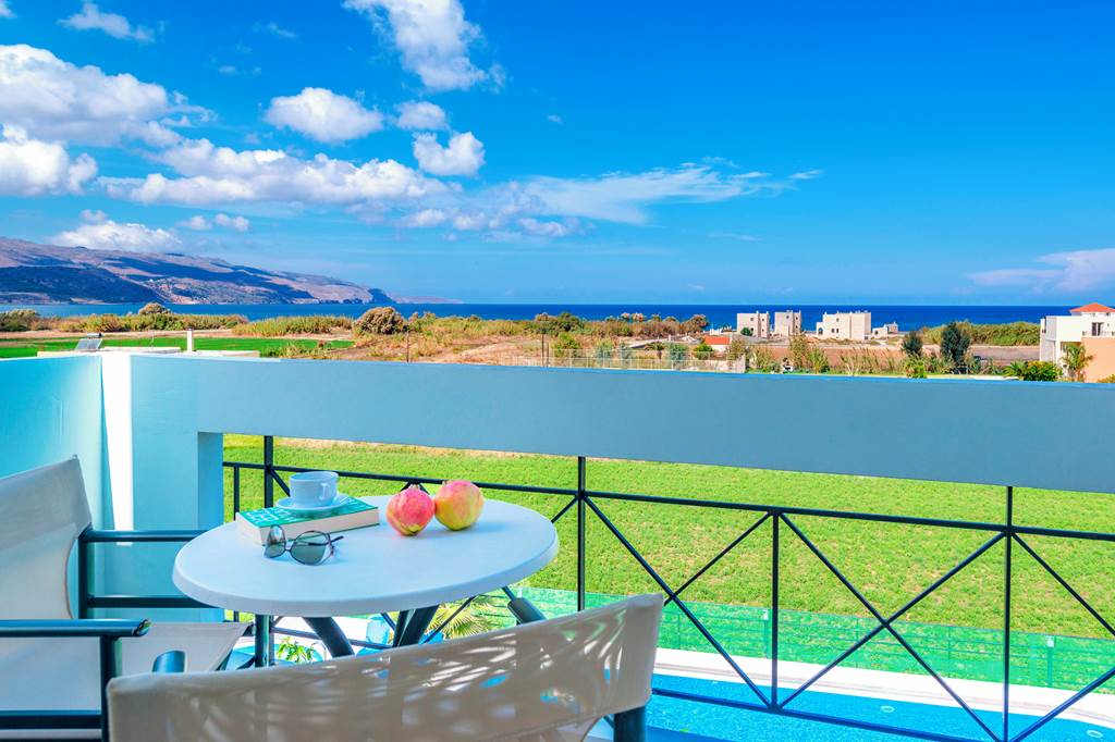 CHQ_80642_Selini_Suites_0519_16.jpg