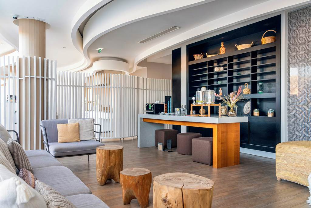 FAO_74586_Jupiter_Marina_Hotel_0822_08.jpg