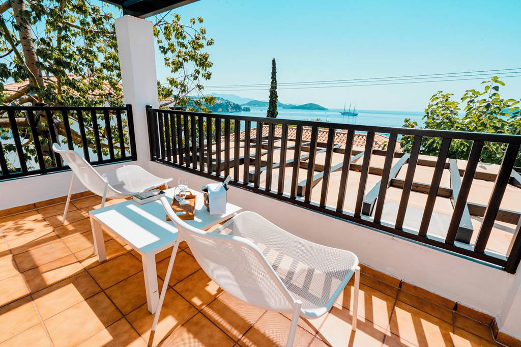 JSI_81833_Aegean_Suites_0323_13.jpg