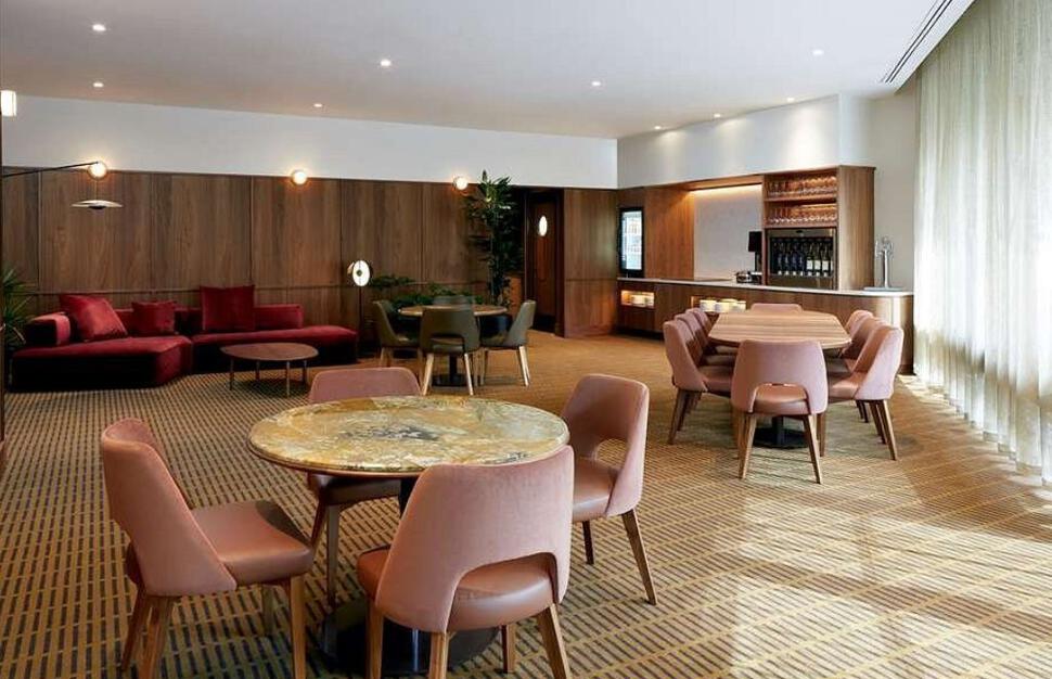Doubletree-by-Hilton-Montreal-7.jpg