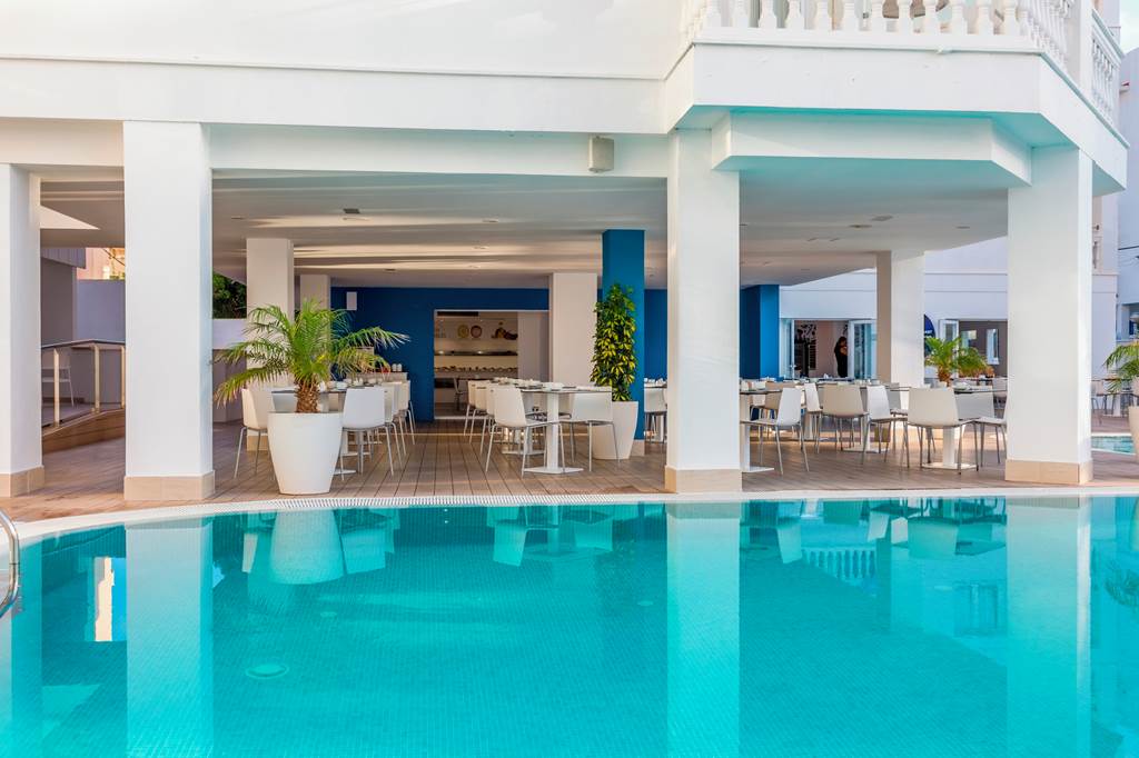 PMI_87744_Hotel_Triton_Beach_0524_03.jpg