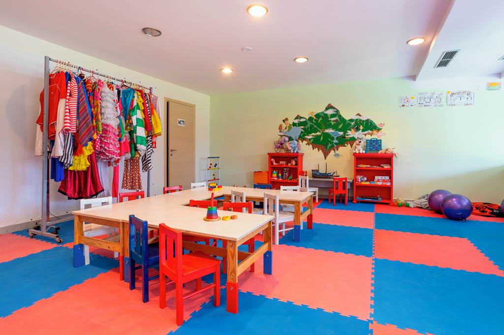 SKG_78576_Sonia_Resort_0724_01.jpg