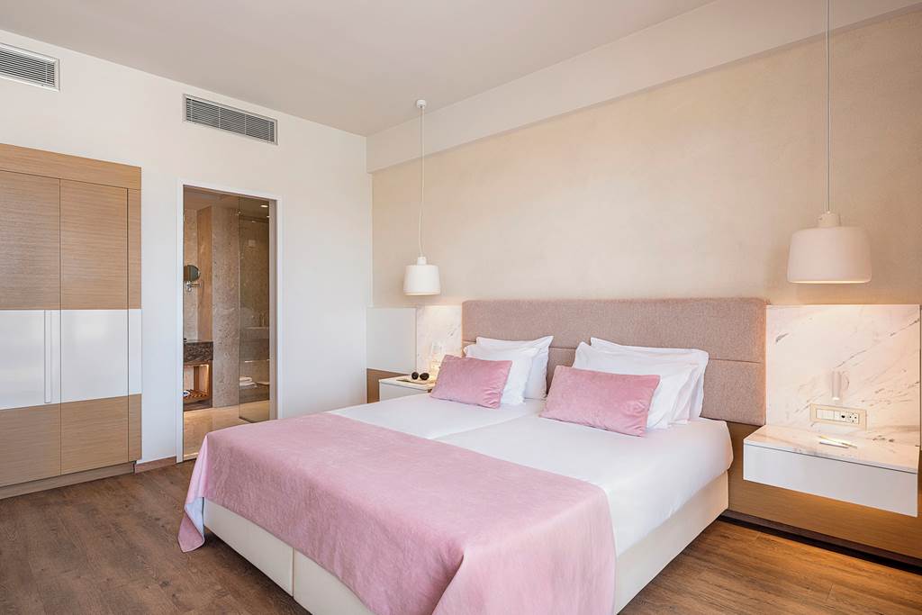 CHQ_80020_Avra_Imperial_Hotel_0624_13.jpg