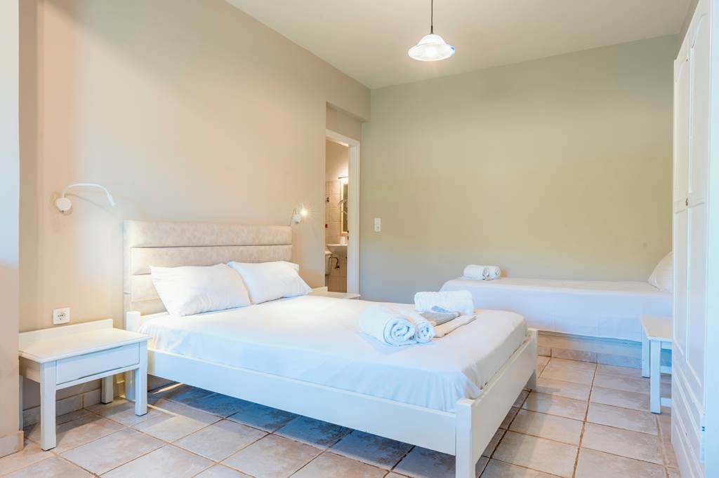 EFL_78418_Mythos_Apartments_0624_01.jpg