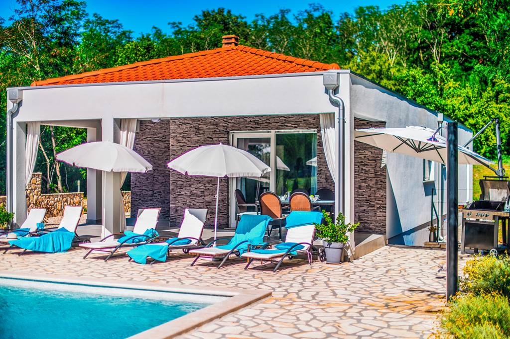 PUY_86374_Villa_Sofia_Santalezi_1123_05.jpg