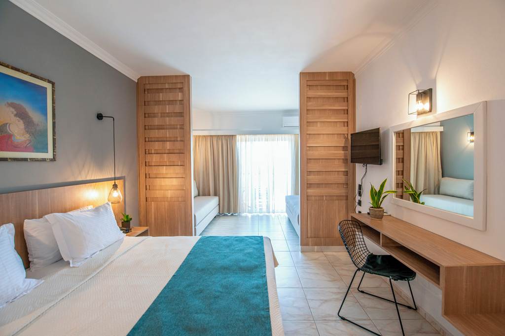 CHQ_80642_Selini_Suites_0224_22.jpg